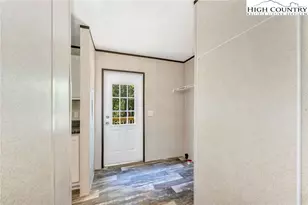 324 Center Ln, Thurmond, NC 28683 - Photo 28