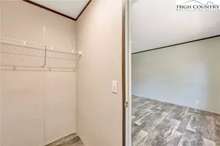 324 Center Ln, Thurmond, NC 28683 - Photo 40