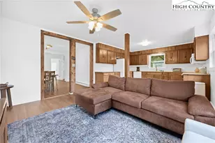 1044 US Hwy 321, Sugar Grove, NC 28679 - Photo 18