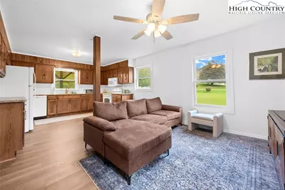 1044 US Hwy 321, Sugar Grove, NC 28679 - Photo 16