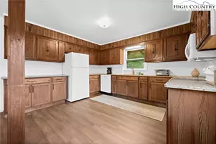 1044 US Hwy 321, Sugar Grove, NC 28679 - Photo 20