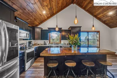 428 Cloud Springs Drive, Sugar Mountain, NC 28604 - Photo 22