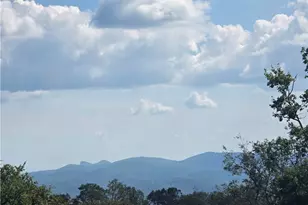 428 Cloud Springs Dr, Sugar Mountain, NC 28604 - Photo 2