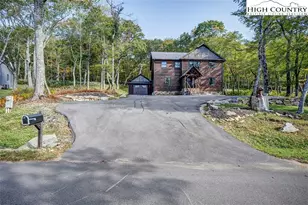 428 Cloud Springs Dr, Sugar Mountain, NC 28604 - Photo 44