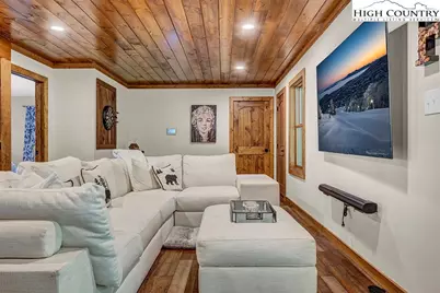 428 Cloud Springs Drive, Sugar Mountain, NC 28604 - Photo 10