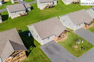 575 Townhomes Pl, Boone, NC 28607 - Photo 4