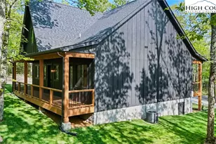 397 Linwood Ln, Newland, NC 28657 - Photo 4