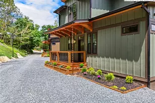 419 Snow Cloud Dr, Seven Devils, NC 28604 - Photo 2