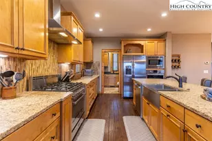 7 Eagle Vlg Cir, Banner Elk, NC 28604 - Photo 4