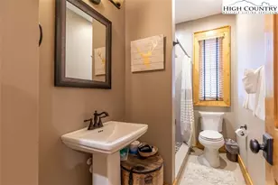 7 Eagle Vlg Cir, Banner Elk, NC 28604 - Photo 18