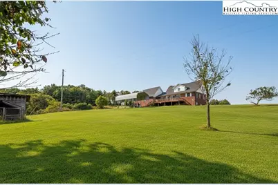 11325 Glade Valley Road, Ennice, NC 28623 - Photo 4