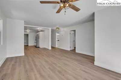 309 W Evergreen Street, West Jefferson, NC 28694 - Photo 10