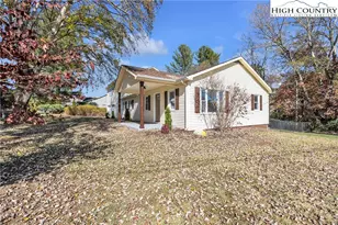 309 W Evergreen St, West Jefferson, NC 28694 - Photo 36