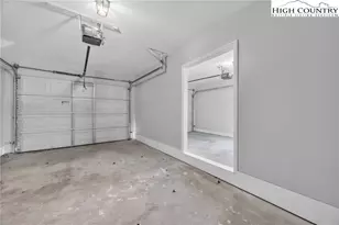 309 W Evergreen St, West Jefferson, NC 28694 - Photo 32