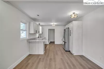 309 W Evergreen Street, West Jefferson, NC 28694 - Photo 6