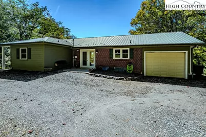 640 Fairview Heights, Boone, NC 28607 - Photo 8