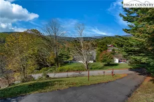 209 Apache St, Newland, NC 28657 - Photo 10