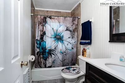 209 Apache Street, Newland, NC 28657 - Photo 26