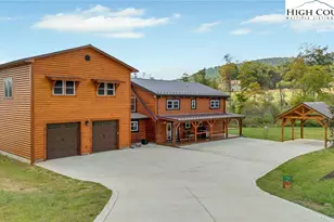 393 Black Bear Acres Ln, West Jefferson, NC 28694 - Photo 2