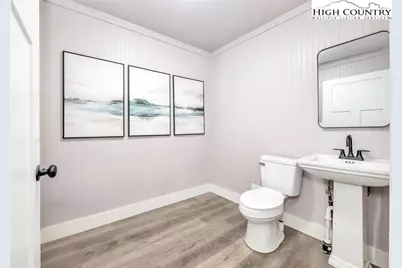 716 N Jefferson Avenue, West Jefferson, NC 28694 - Photo 10