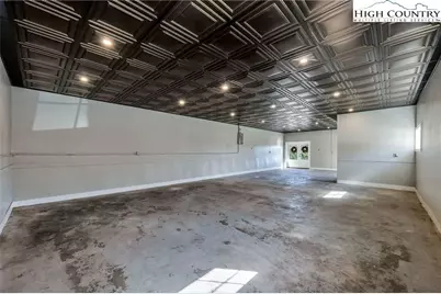 716 N Jefferson Avenue, West Jefferson, NC 28694 - Photo 12