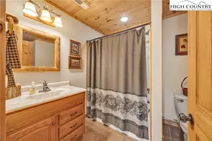 496 Fraser Creek Rd, Grassy Creek, NC 28631 - Photo 28