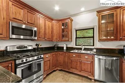 555 Highland Drive, Banner Elk, NC 28604 - Photo 18