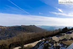 303 Sugar Top Dr, Sugar Mountain, NC 28604 - Photo 2
