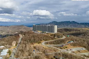 303 Sugar Top Dr, Sugar Mountain, NC 28604 - Photo 30