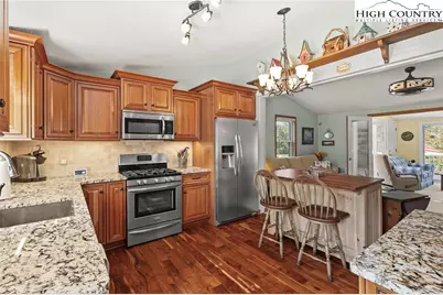 228 Snowshoe Loop, Newland, NC 28657 - Photo 4