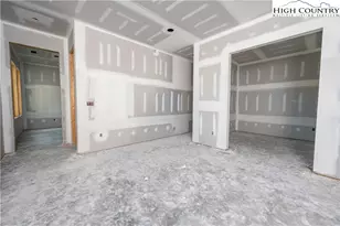 63 Two Hawks Ln, Linville, NC 28657 - Photo 18