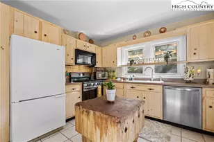 350 N Main St, Jefferson, NC 28640 - Photo 10