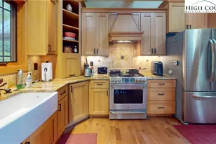 811 Hemlock Dr, Newland, NC 28657 - Photo 12