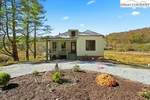 790 Howard Edmisten Rd, Sugar Grove, NC 28679 - Photo 2