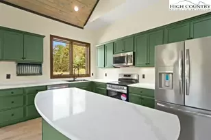 790 Howard Edmisten Rd, Sugar Grove, NC 28679 - Photo 10