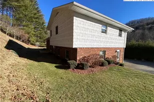 5212 Nc Hwy 88 W, Warrensville, NC 28693 - Photo 26