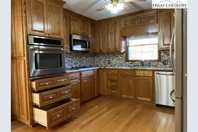 5212 Nc Highway 88 West, Warrensville, NC 28693 - Photo 22