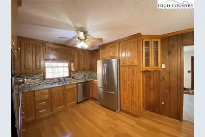 5212 Nc Highway 88 West, Warrensville, NC 28693 - Photo 20