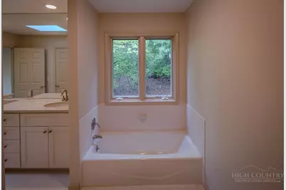 178 Sorrento Park Drive, Blowing Rock, NC 28605 - Photo 22