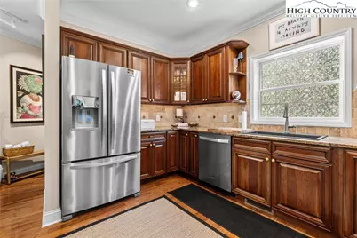 220 Village Drive #301, Blowing Rock, NC 28605 - Photo 8