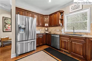 220 Village Dr, Blowing Rock, NC 28605 - Photo 8