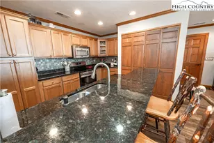 342 Ridgeline Dr, Sugar Mountain, NC 28604 - Photo 24