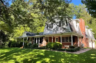 421 Northwest Dr, Jefferson, NC 28640 - Photo 2