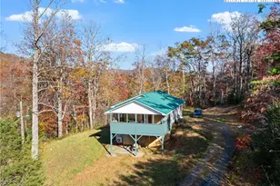 219 Raven Rock Ln, Burnsville, NC 28714 - Photo 2