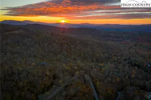 121 Spruce Hollow Rd, Beech Mountain, NC 28604 - Photo 8