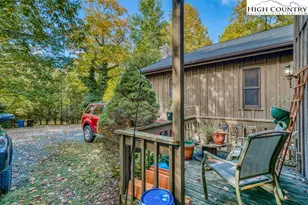 199 Brooker St, Blowing Rock, NC 28605 - Photo 10