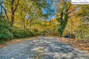 199 Brooker St, Blowing Rock, NC 28605 - Photo 8