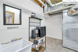 324 Rocky Rdg Ln, Glade Valley, NC 28627 - Photo 46