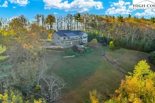 324 Rocky Rdg Ln, Glade Valley, NC 28627 - Photo 4