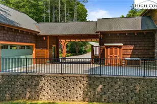 5626 Rocky Falls Ln, Lenoir, NC 28645 - Photo 10